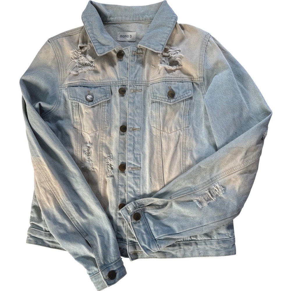 MONO B Women's Distressed Denim‎ Jacket Medium Light Wash Bronze Buttons Grunge